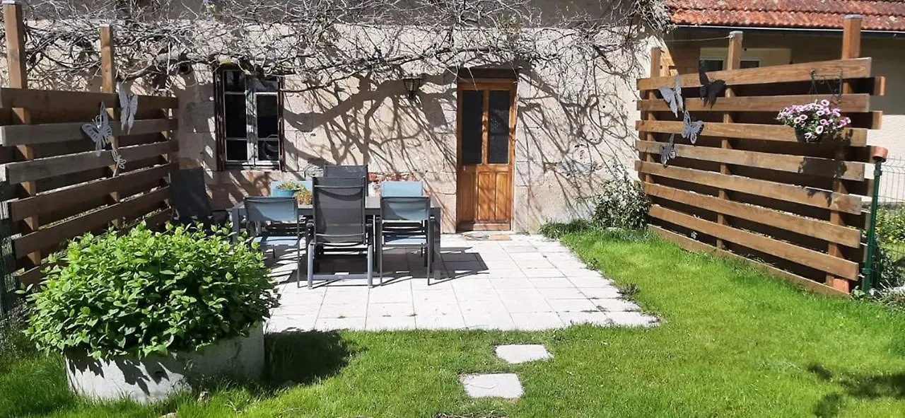 Le Papillon Villa Isserpent Semesterbostad